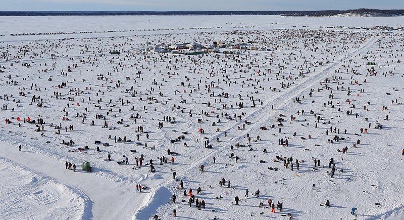 Image: Experience the Thrill of Ice Fishing in the UK's Virtual Waters